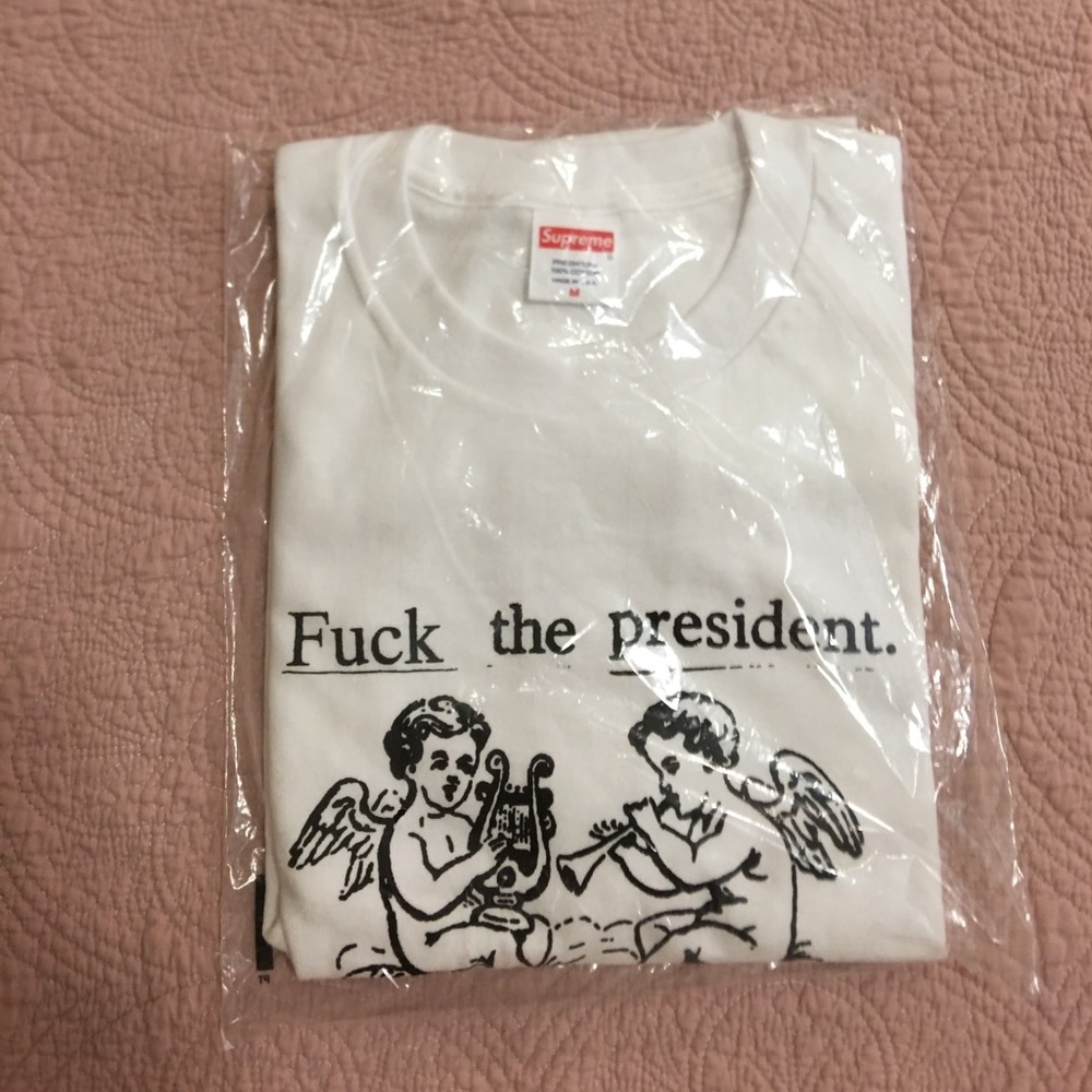 SUPREME SHIRT SIZE MEDIUM