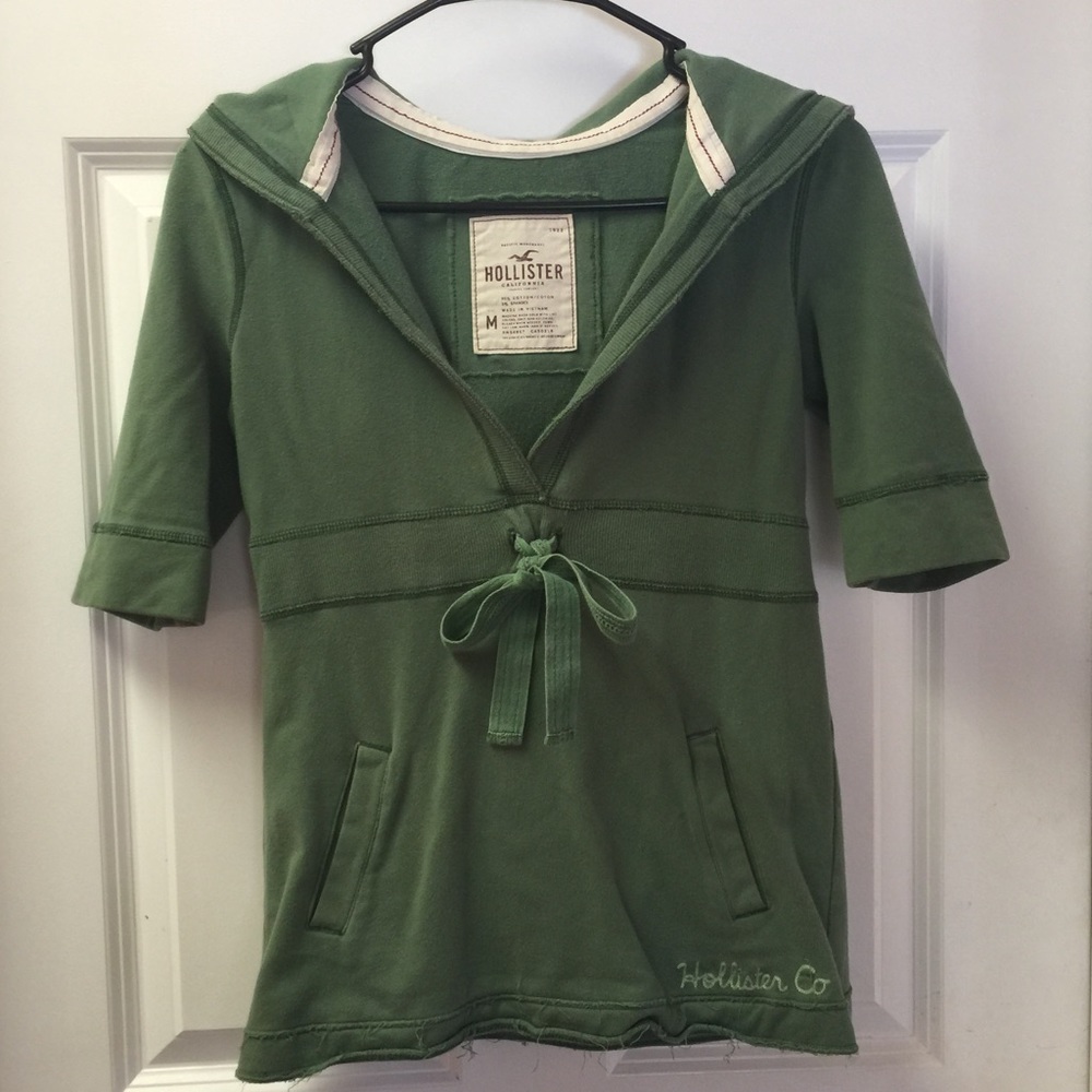Girl's Hollister Top