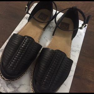 DV black espadrilles