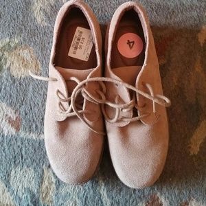 New Boys suede lace up size 4