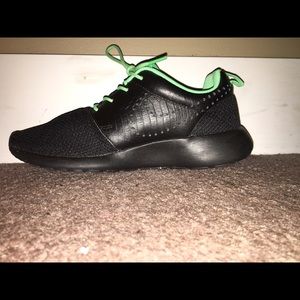 Customized Nike roshe ones