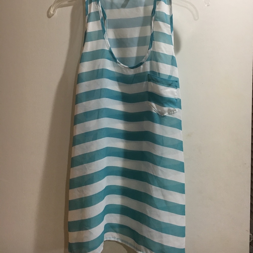 Razor back teal and white top. Size m EUC