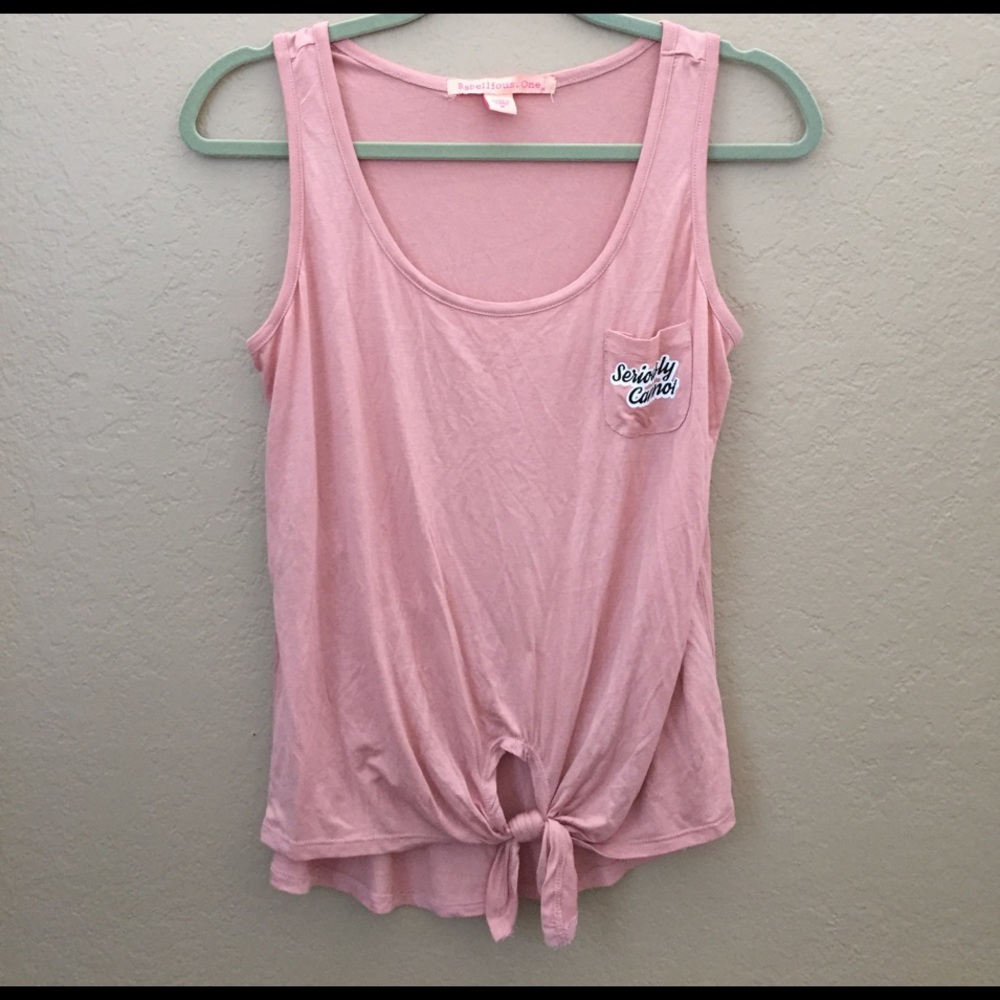 ❤️‍🔥 $5 ❤️‍🔥 or 3 /$12 ❤️‍🔥 NWOT Pink Rose Sleeveless Top - M