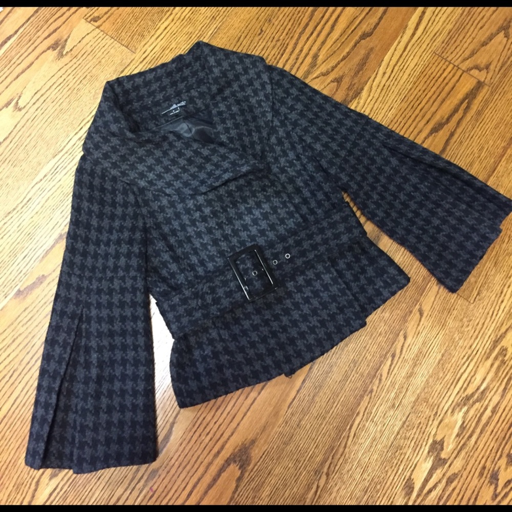 Willie Smith houdstooth sz 4 bell sleeve jacket