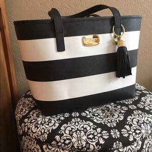 MICHAEL KORS JET SET TRAVEL TOTE