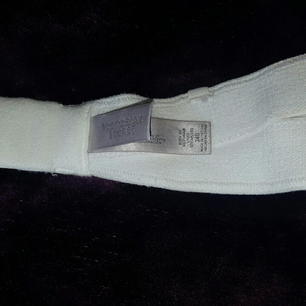 Victory  secret strapless bra