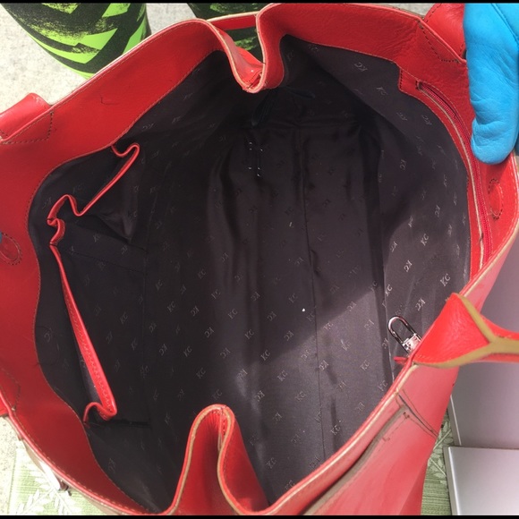 Kenneth Cole - Picture 2 of 2