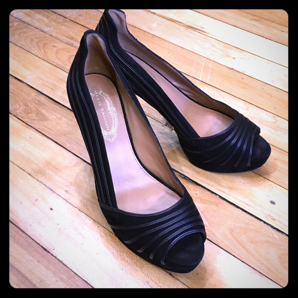 Elie Tahari Size 37 Black Suede Peep Toe Heels with Leather Trim Design GORGEOUS