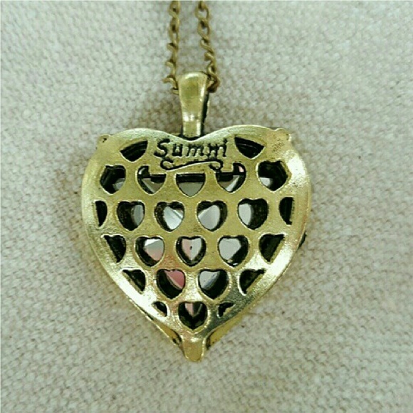 🔴Last 1🔴 Heart Angel Wings Necklace NWOT - Picture 3 of 5