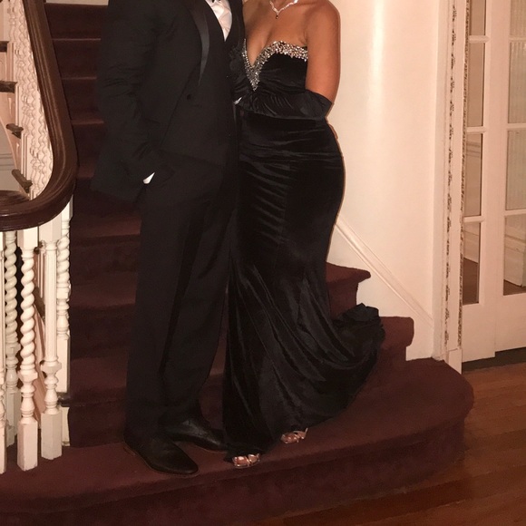 ABSOLUTELY STUNNING!! 😍 - Picture 3 of 3