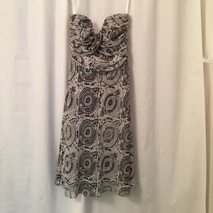 White House | Black Market strapless dress. Size 8