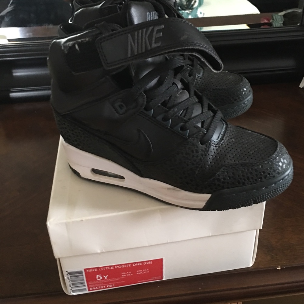 Sneaker pumps