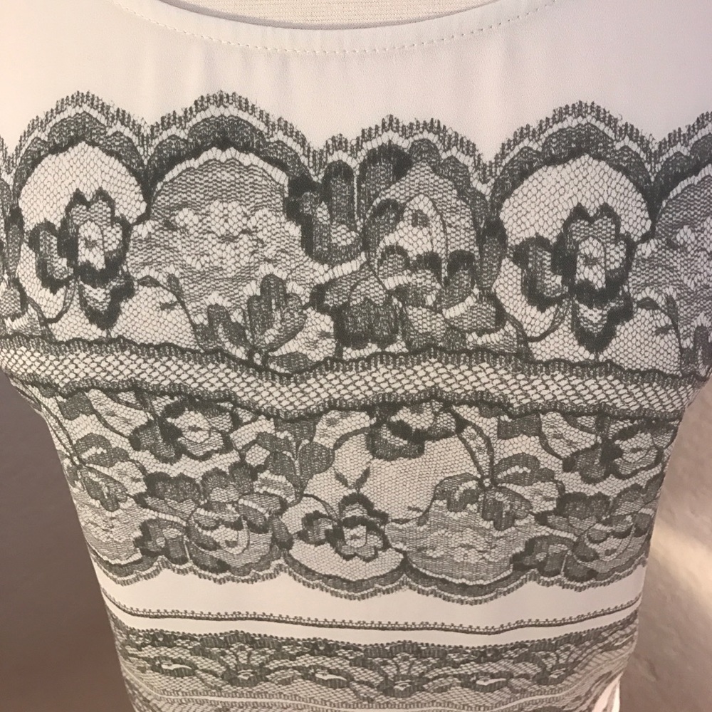 Cute top - Picture 3 of 3