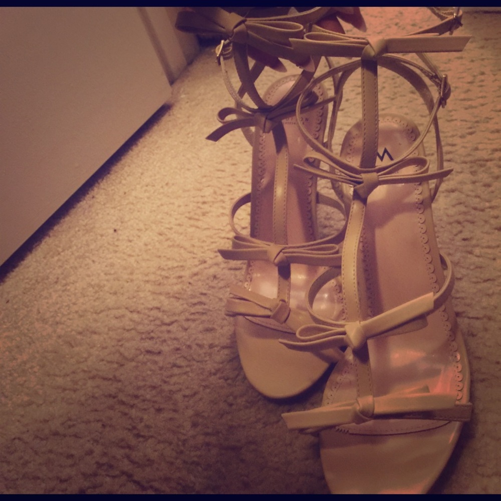 Brand new. Nude sandals