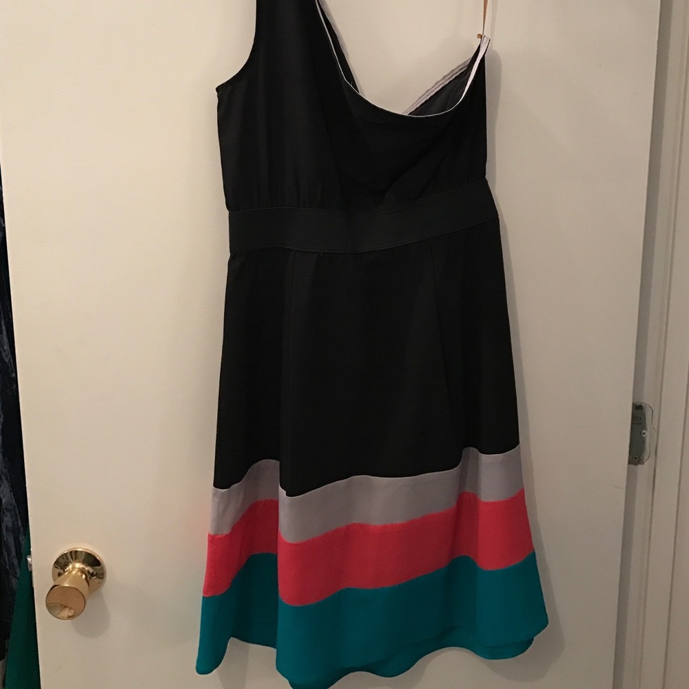 One strap black colorblock dress