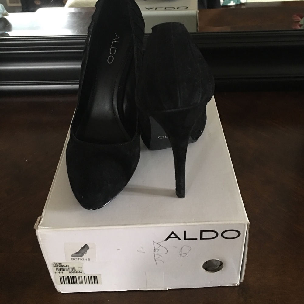 Suede black stiletto