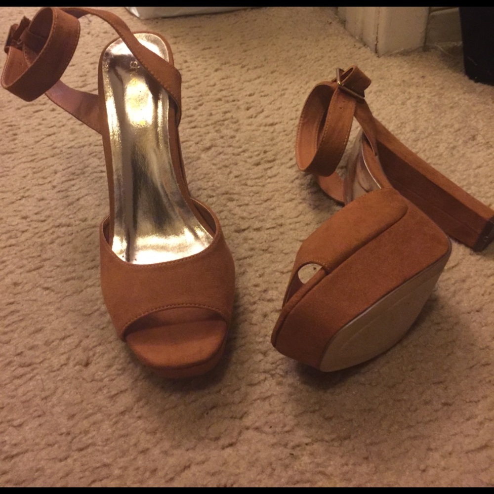 Brand new chunky heels