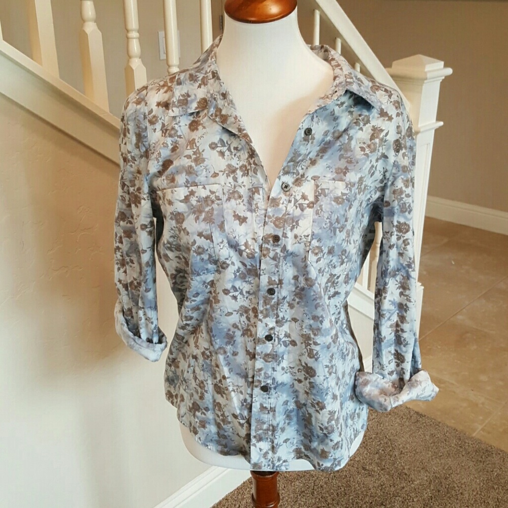 Long sleeve top. size Medium