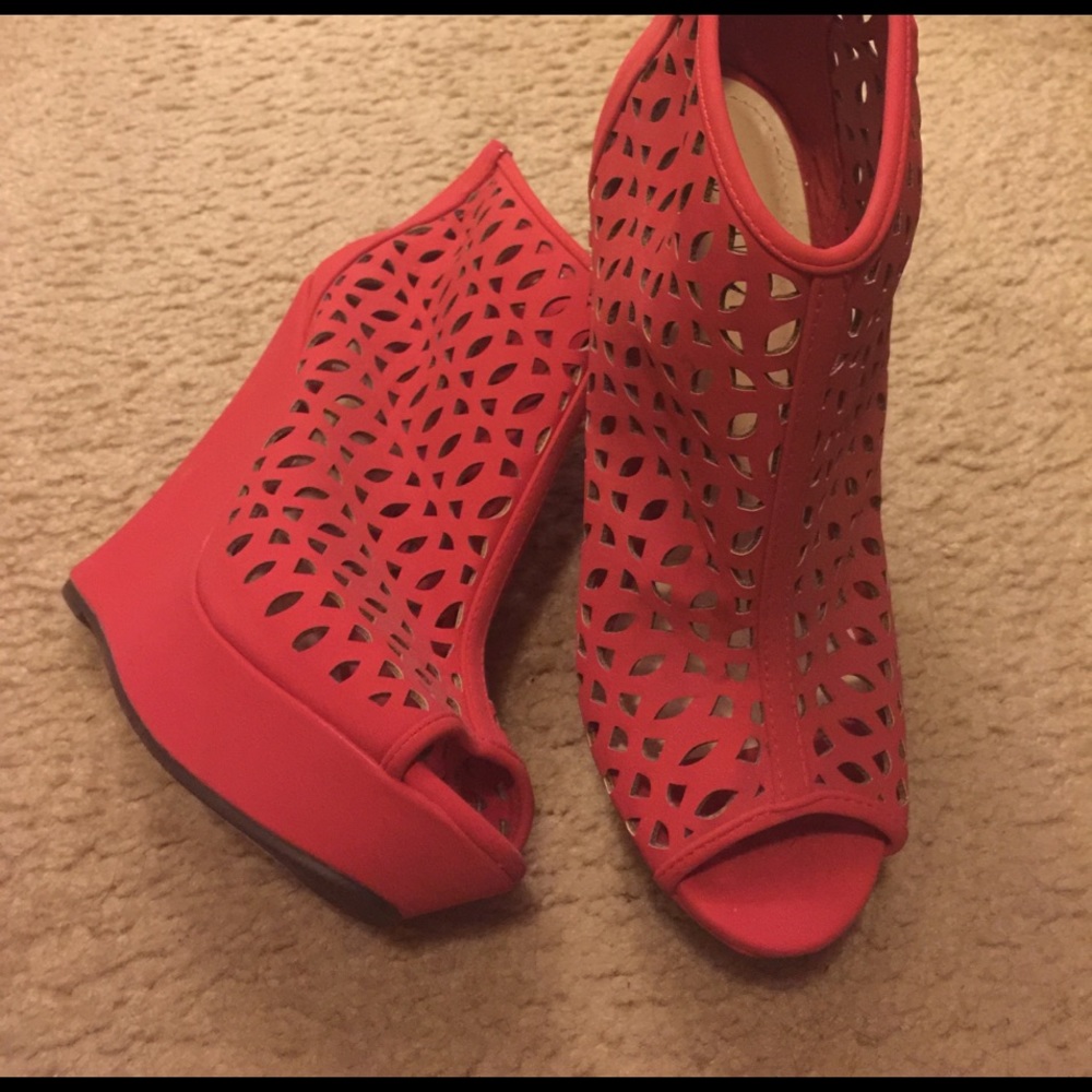 Brand new Red wedges