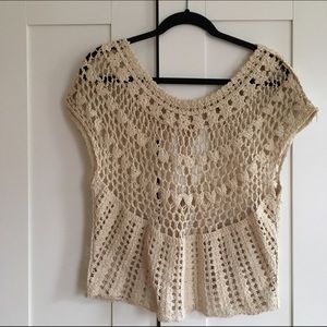 Crocheted cap sleeve off-white top
