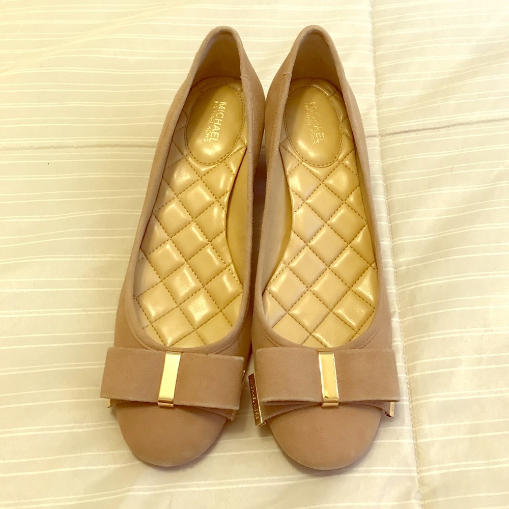 ⛔️SOLD⛔️ Michael Kors Kiera Flex Mid Pumps