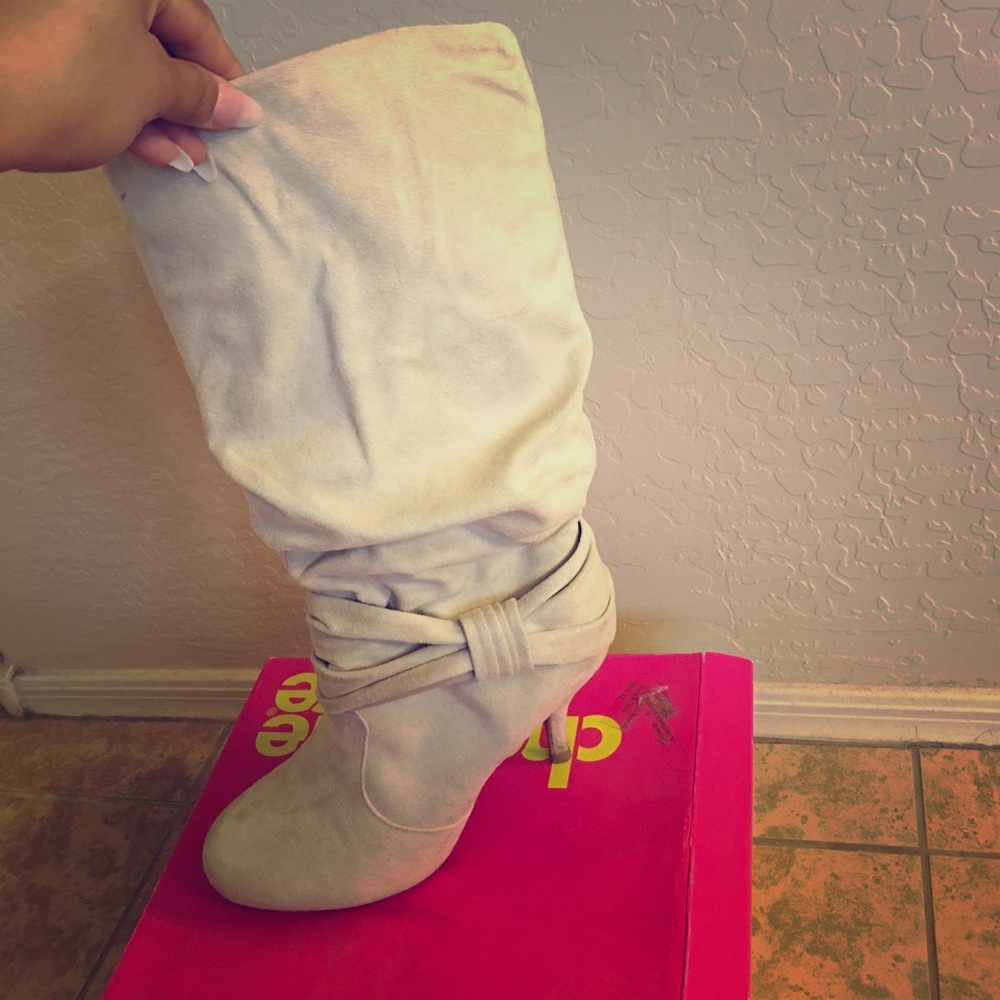 Cream color boots 4 inch heels