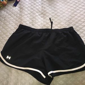NWOT under armour shorts never worn.