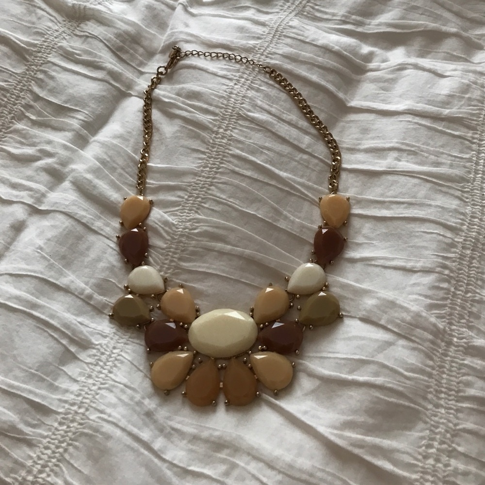 Neutral statement necklace