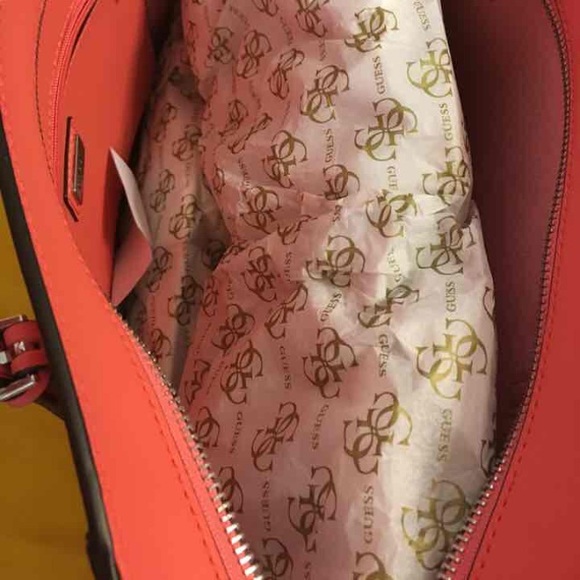 NWT Guess Handbags - Picture 4 of 5