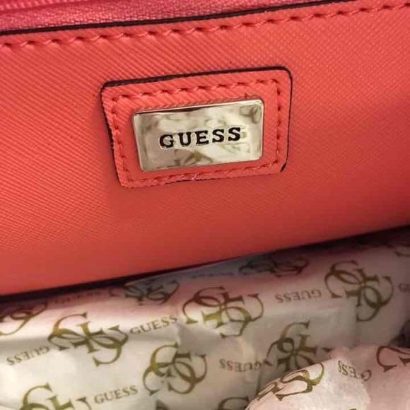 NWT Guess Handbags - Picture 5 of 5