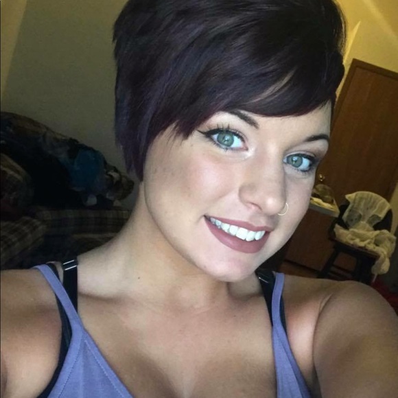 Meet your Posher, Alexandra - Picture 5 of 8