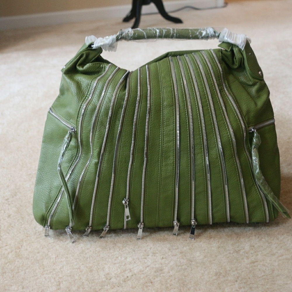 NWT Green Handbag 💚