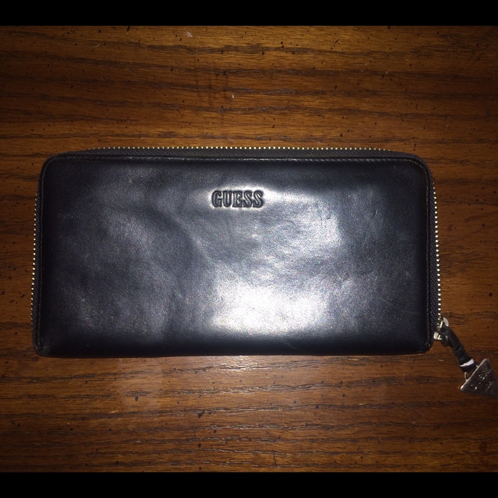 Guess wallet