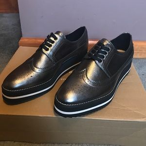 Never worn Zara platform oxfords