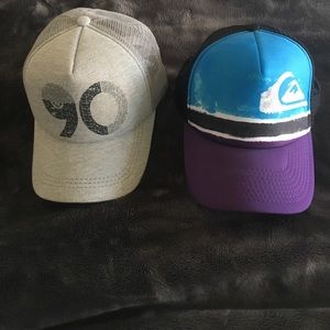 2 Roxy hats