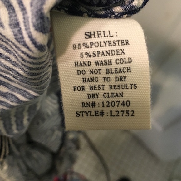 Hem and Thread size small layered dress or coverup - Picture 4 of 4