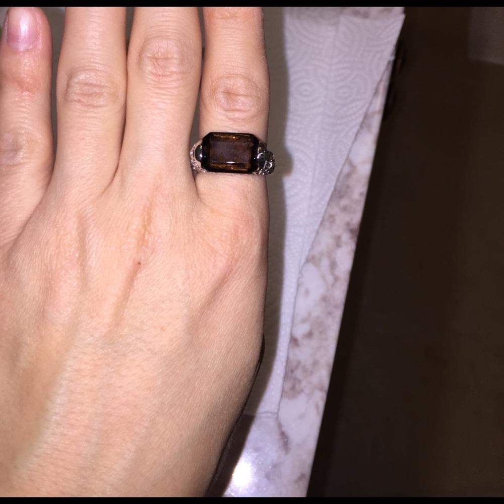 Brown gem and silver ring. Size 7