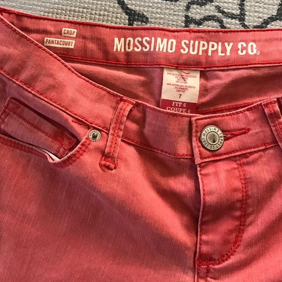 Mossimo crop jeans - Picture 2 of 3
