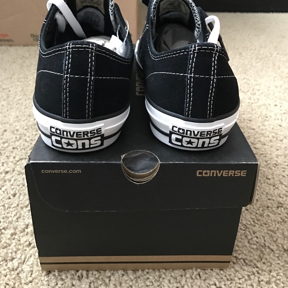 NIB Converse - Picture 3 of 4