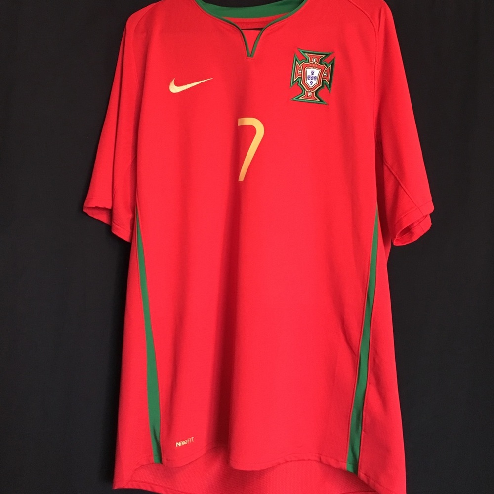 Unisex soccer jersey. Size large.