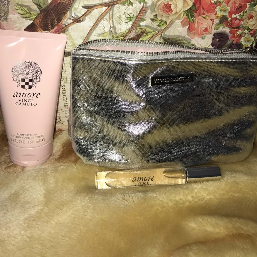 Vince Camuto .amore
