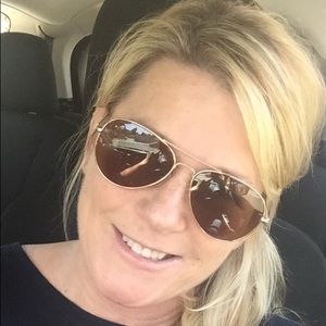 Meet your Posher, Sally