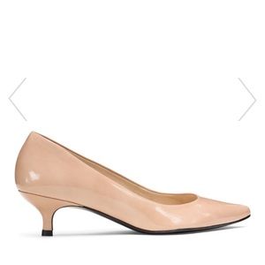 Stuart Weitzman nude patent kitten heels, size 8