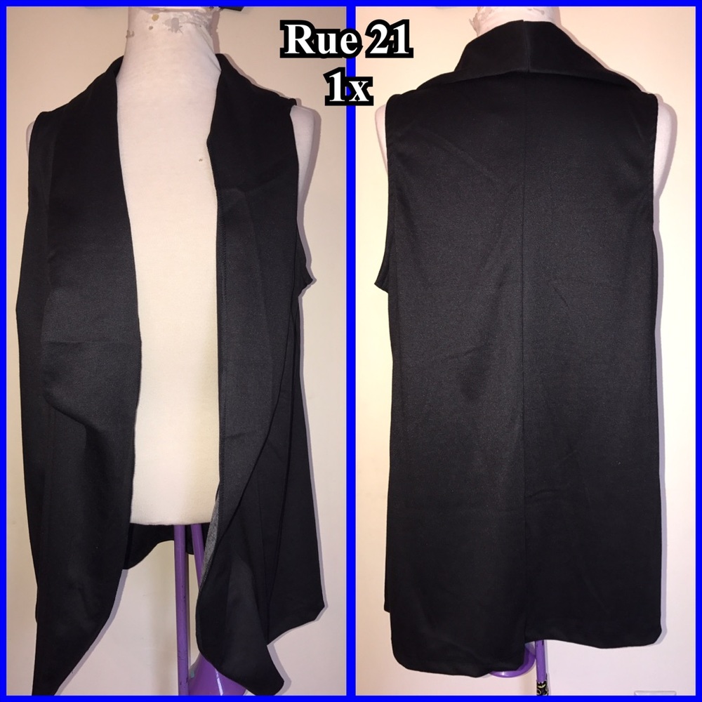 Rue 21 sleeveless blazer