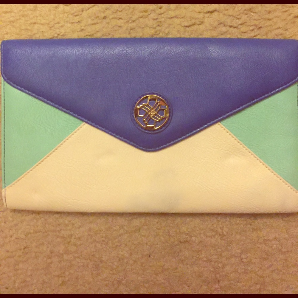 Multicolored clutch