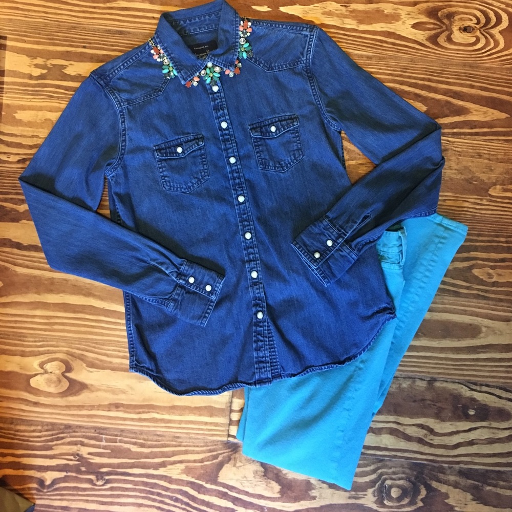 American Eagle Denim Pearl Snap Collared Shirt