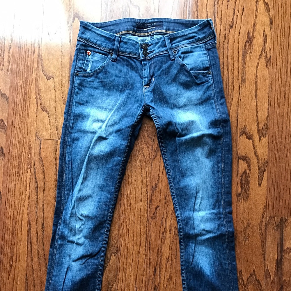 Hudson jeans size 25 blaze color