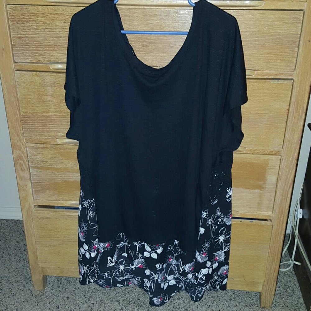 🎉😉SOLD SOLD😉🎉 NWOT Torrid Knit and chiffon top