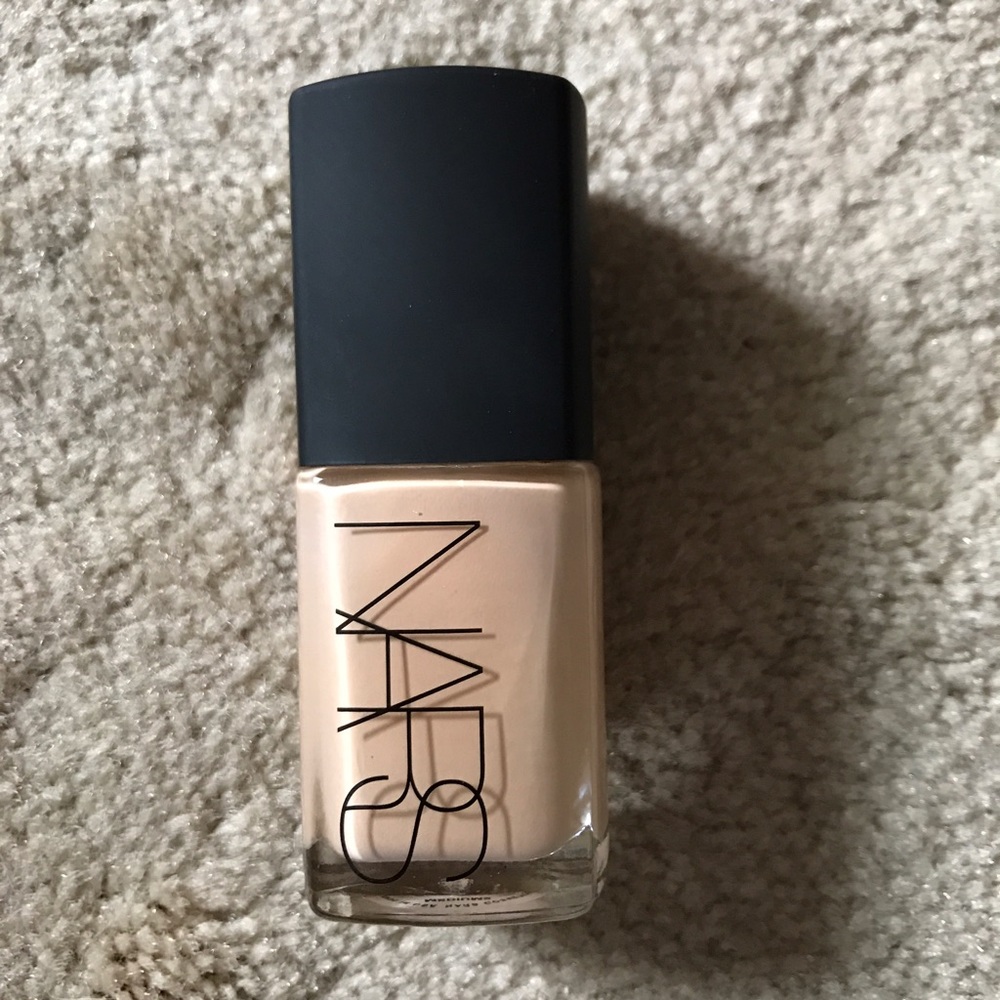 NARS Sheer Glow Foundation