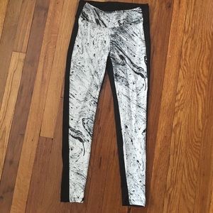 Koral Marble Leggings
